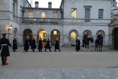 20171116_160242445_iOS